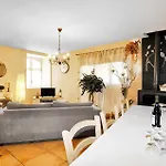 2 Bedroom Lovely In