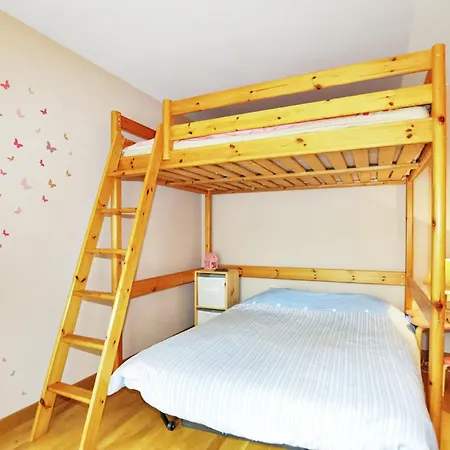 2 Bedroom Lovely In Σπίτι διακοπών *