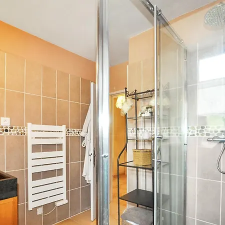 2 Bedroom Lovely In Semesterbostad